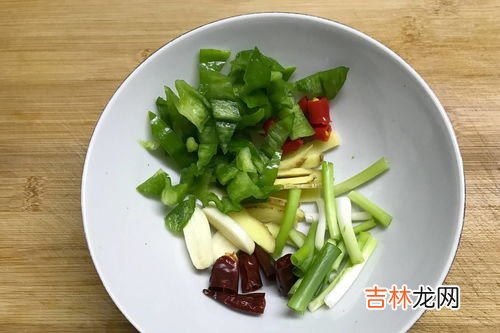 蛏子王怎么做好吃,如何在家做爆炒圣子王好吃?
