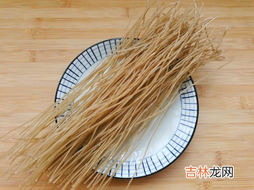 粉丝真假的鉴别方法,粉条是历史悠久的一种加工食品，怎样区分真假粉条？