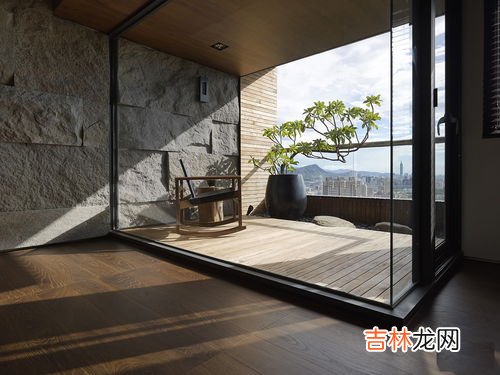 冬天冷阳台窗户结冰怎么办,冬天窗户结冰打不开怎么办