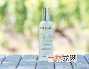 爽肤水和柔肤水的区别是啥,爽肤水和柔肤水有什么不同 爽肤水和柔肤水哪里不同