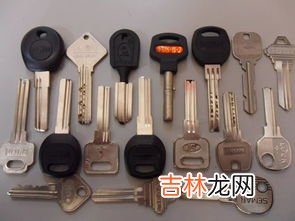 钥匙插在屋内怎么开锁,钥匙在屋里怎么开锁