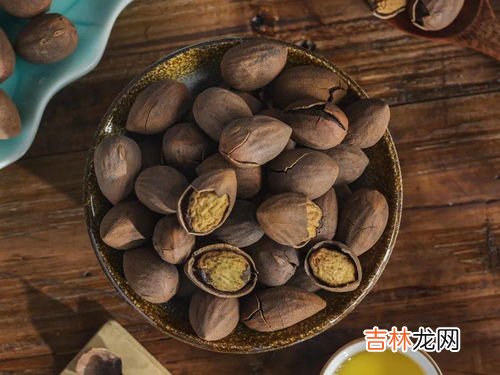 香榧坚果里面的黑色可以吃吗,香榧的黑衣可以吃吗 吃香榧子要注意什么
