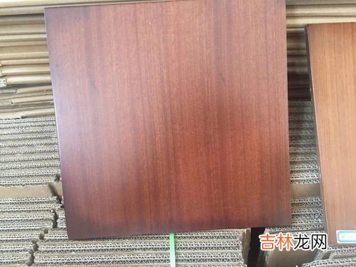 新门上面的保护膜怎么快速去掉,木门上的塑料膜怎么去除？有什么小妙招？