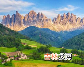 南迦巴瓦峰在哪里,西藏传说十人九不遇,终年积雪云雾缭绕,它也被称为“羞女峰”