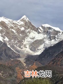 南迦巴瓦峰在哪里,西藏传说十人九不遇,终年积雪云雾缭绕,它也被称为“羞女峰”