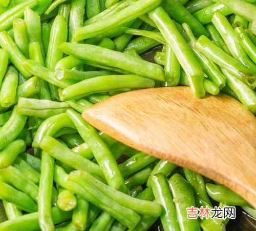 四季豆不炒熟会不会中毒呢,四季豆没有做熟,吃了会中毒吗?