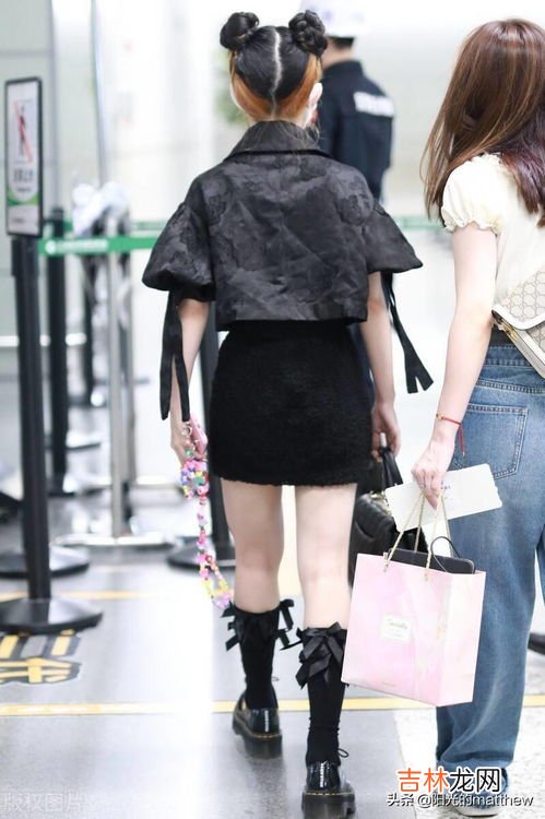 超短裙搭配,超短裙如何搭配?