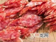 腊肠外面的膜是什么,腊肠外面的膜是什么可以吃吗