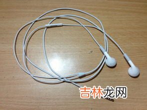 买新手机为什么没耳机,现在去手机店买手机，为什么不送耳机了？