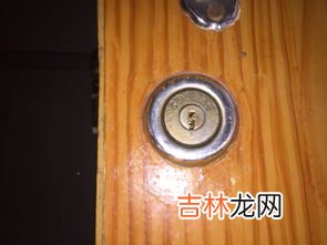 锁断在钥匙孔里怎么办,钥匙断在锁里怎么办