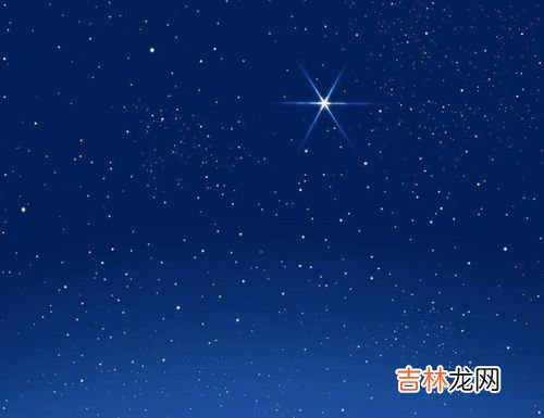 在外面时天上打雷该躲进哪里,下雨打雷的时候一个人我该往哪躲？