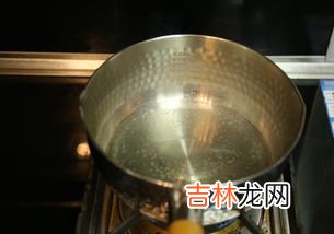 油的沸点是多少,油的沸点是多少度,油的沸点是多少摄氏度?