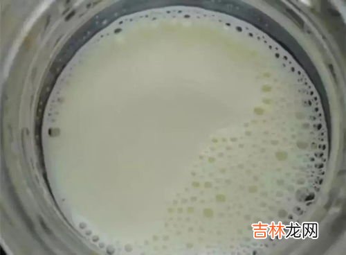 奶粉起坨坨是什么原因,奶粉摇不散起坨是什么原因