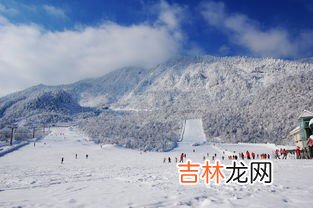 西岭雪山海拔高度是多少米,西岭雪山海拔多高