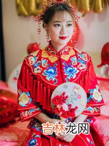 结婚应该穿秀禾服还是婚纱,结婚当天穿秀禾服还是婚纱?
