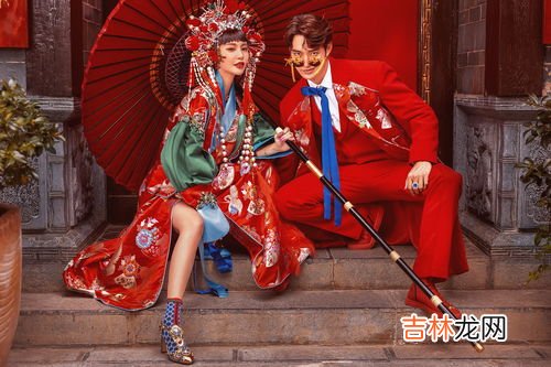 结婚应该穿秀禾服还是婚纱,结婚当天穿秀禾服还是婚纱?