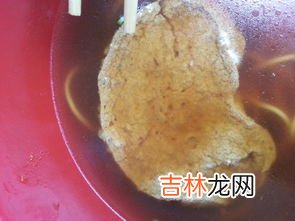 霉豆腐发黑点正常吗,霉豆腐发黑点正常吗