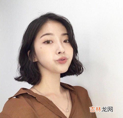 圆脸适合什么短发,圆脸适合什么短发发型女？