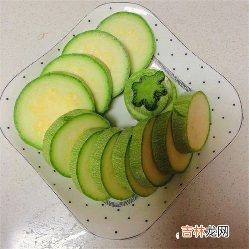 西葫芦要削皮吗,西葫芦要削皮吗