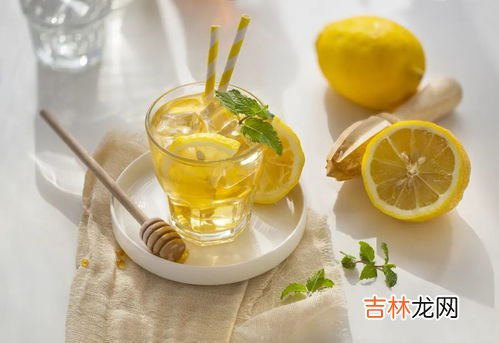 柠檬冻了还能泡水吗,冷冻了10小时的柠檬从冰箱里拿出来直接切了然后等冷却再直接泡水可以吗? 会不会喝不好?