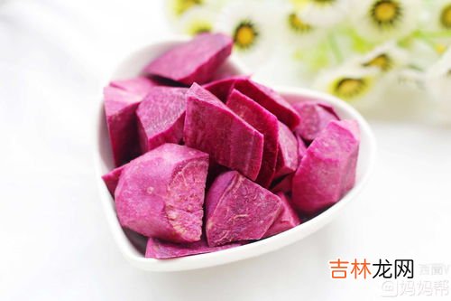 紫薯放微波炉里怎么烤,微波炉烤小紫薯的做法 怎样烤出香甜不拔干紫薯