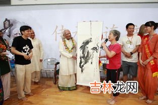 老人也可以学瑜伽吗,杭州78岁的“瑜伽爷爷”火了，老年人适合做瑜伽吗？
