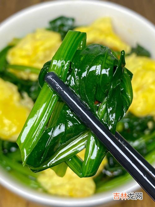 菠菜的搭配吃法有哪些,菠菜搭配什么炒出来既有营养又爽口呢?