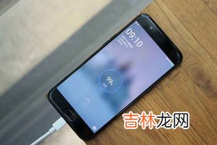 为什么手机不能边充电边玩,为什么手机边玩充不进去电?