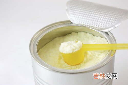 冬天奶粉没喝完可以放多久,冲好了的奶粉没喝完可以放多久,奶粉放置几个小时还能吃吗