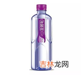 用矿泉水来洗脸会有好处吗,矿泉水洗脸对皮肤有什么好处 天天用矿泉水敷脸好吗