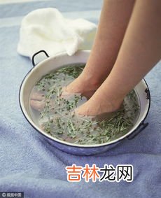 每天泡脚会有什么好处,每天泡脚的功效与作用