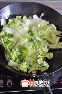 菠萝白菜炒肉,好吃易做的家常小炒 这些你都吃过吗