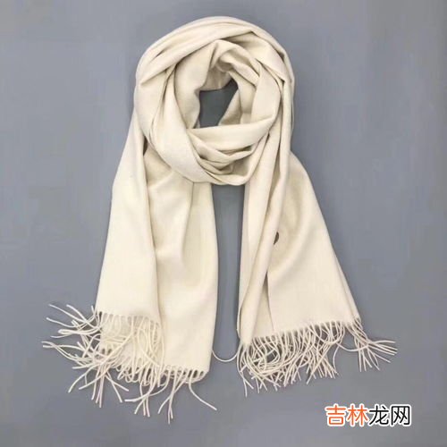 羊绒围巾的围法,方羊毛围巾怎么围好看