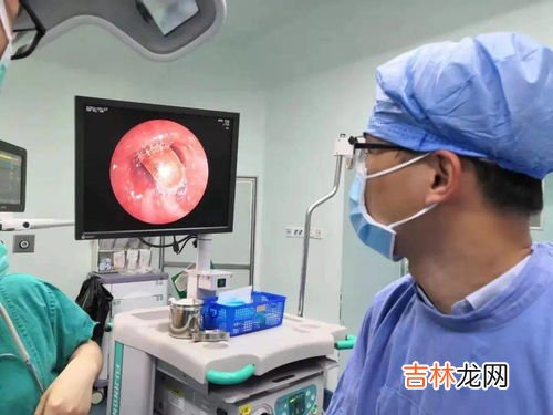 小孩误吞异物第一件事该怎么做,小孩子误吞了东西怎么办