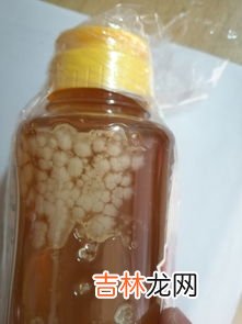 蜂蜜放久了有酸味是怎么回事,结晶的蜂蜜闻起来发酸？