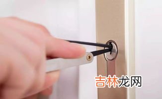 钥匙打不开锁是什么原因,钥匙打不开门但是可以转动怎么回事
