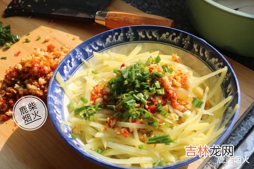 土豆丝泡水里一夜还能吃吗,泡在水里的土豆丝隔夜还能吃吗 土豆怎么保存