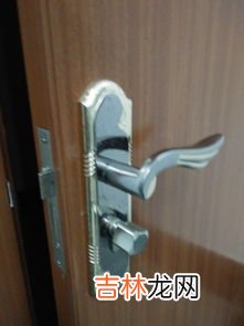 老式锁子没钥匙怎么开,家里钥匙丢了,谁知道怎样打开老式锁头明锁,谢谢