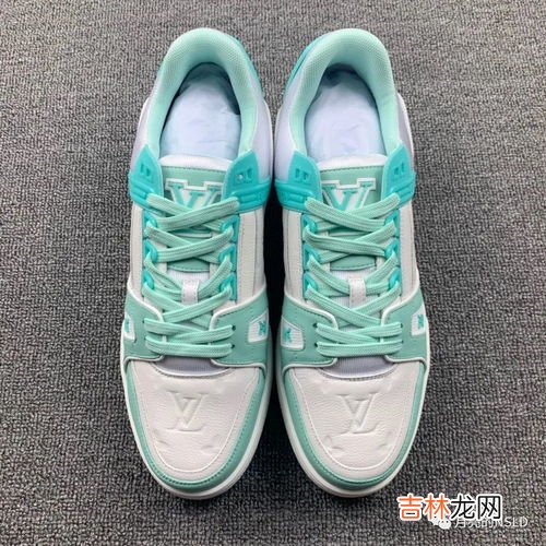 阿迪达斯运动鞋鉴别,如何鉴别真假adidas的运动鞋?