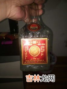 38度白酒可以存放多少年,将38度的白酒存放十年后，还能不能喝？