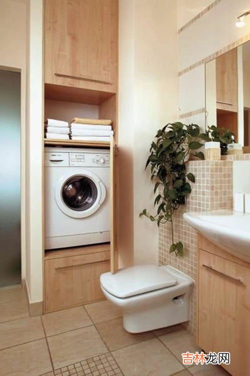 衣服洗完了放在洗衣机一个晚上碍事吗,衣服洗完在洗衣机里忘晒了会怎样？