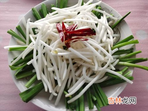 绿豆芽长须根的原因,为什么我生的绿豆芽总是细细的、根很长,买的绿豆芽几乎没有根啊?