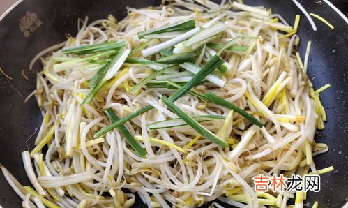 绿豆芽长须根的原因,为什么我生的绿豆芽总是细细的、根很长,买的绿豆芽几乎没有根啊?