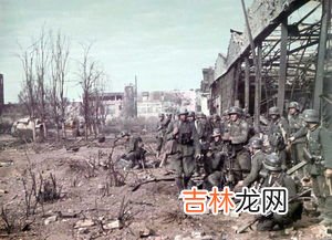 斯大林格勒为什么改名,列宁格勒和斯大林格勒这两个地名是怎么来的? 十月革命是叫斯大林格勒武装起义吗?还是列宁格勒武装起义