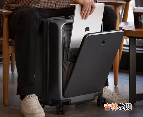 行李箱太挤会把电脑压坏吗,请问把电脑放在电脑包里再放在棉被里，行李箱是强力挤压合上的，电脑会炸么？