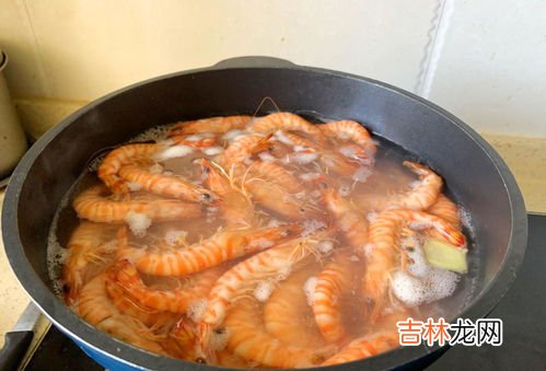 煮虾用热水还是冷水,煮大虾是冷水下锅还是开水下锅??