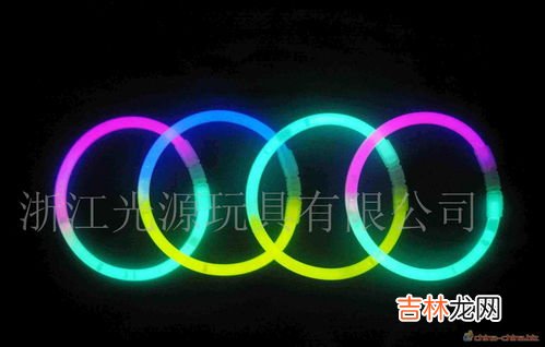 荧光棒怎么发光,荧光棒发光原理是什么？