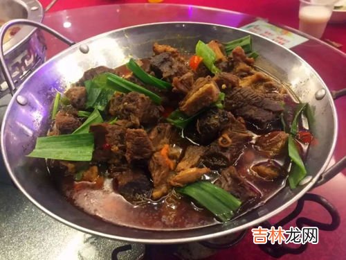 胡萝卜和牛肉能一起吃吗,红萝卜和牛肉能一起吃吗