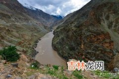 东达山在哪里,318川藏线中国最美的景观大道，十个必去景点是哪？