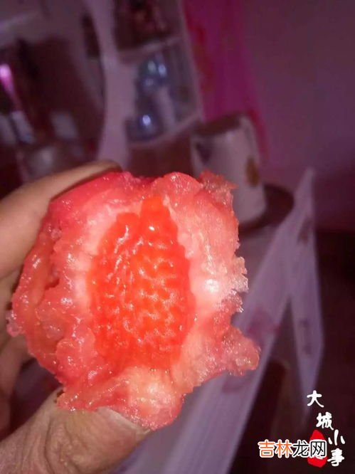 草莓和西红柿能一起吃吗,草莓和番茄能一起吃吗？